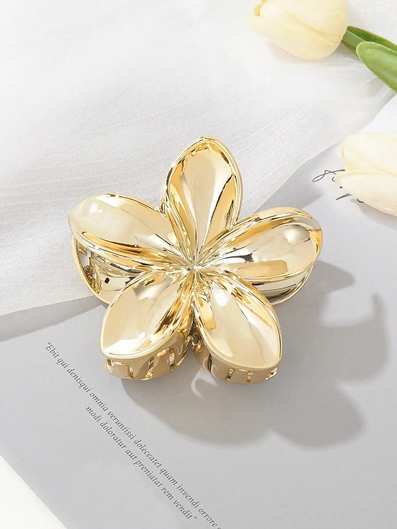Shiny Egg Flower Hair Claws Set