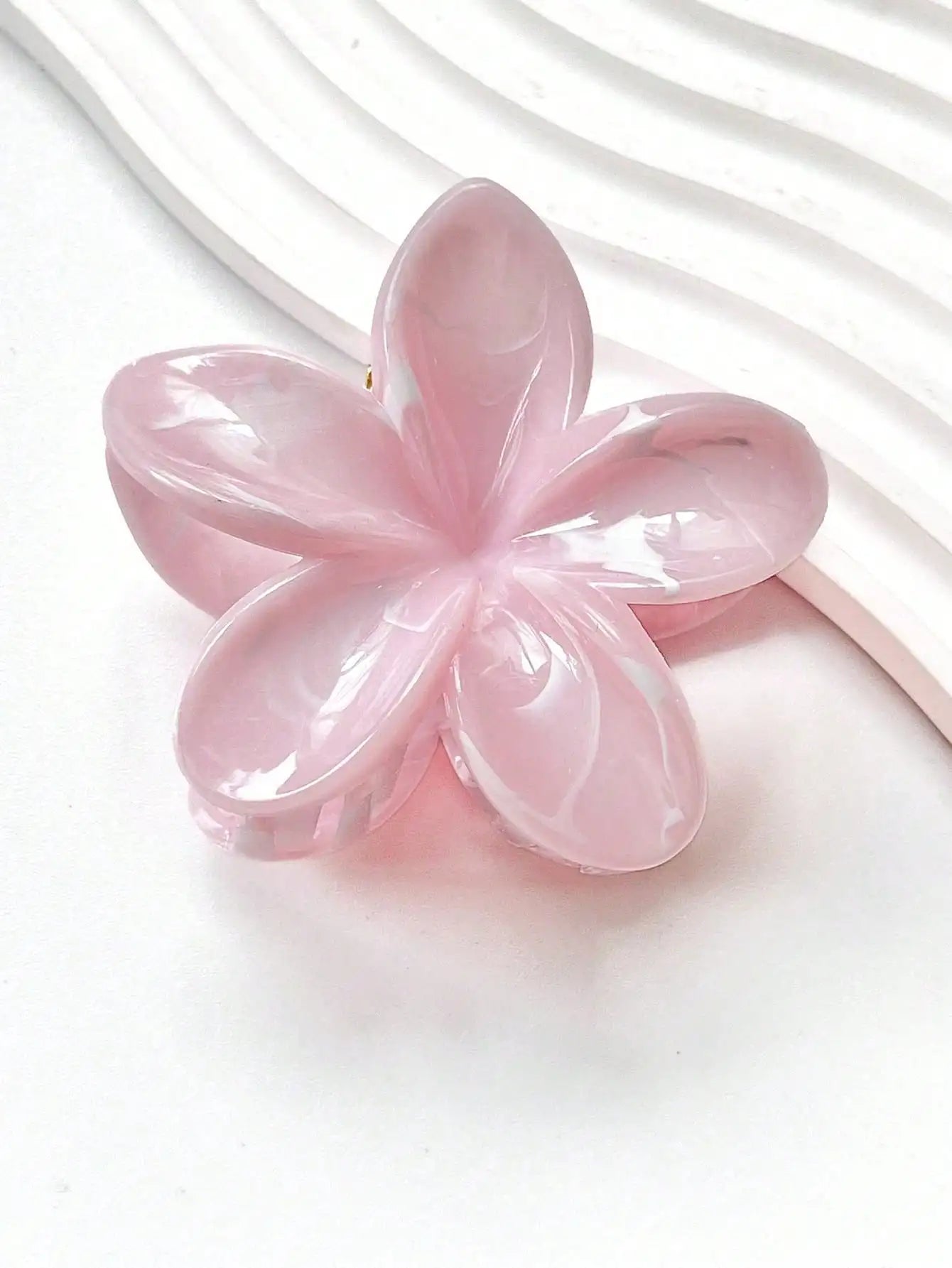 Shiny Egg Flower Hair Claws Set