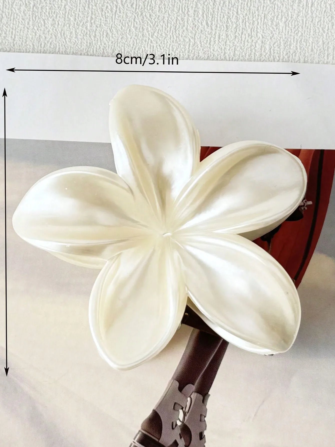 Shiny Egg Flower Hair Claws Set